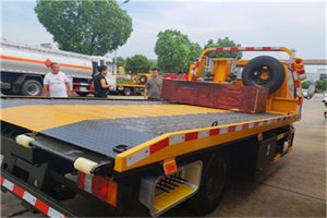 铜陵附近拖车电话号码服务